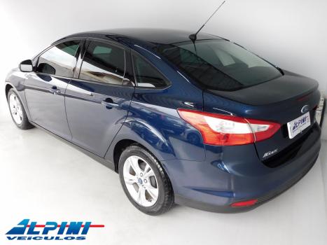 FORD Focus Sedan , Foto 4