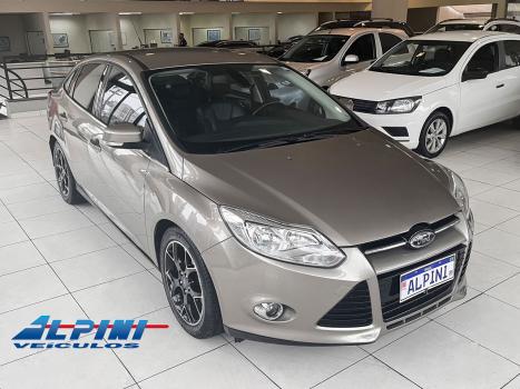 FORD Focus Sedan , Foto 2