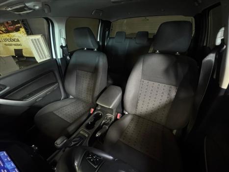 FORD Ranger 2.2 16V XLS DIESEL 4X4 CABINE DUPLA AUTOMTICO, Foto 13