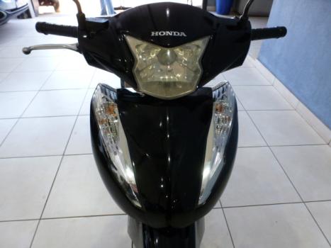 HONDA Biz 125 EX, Foto 4