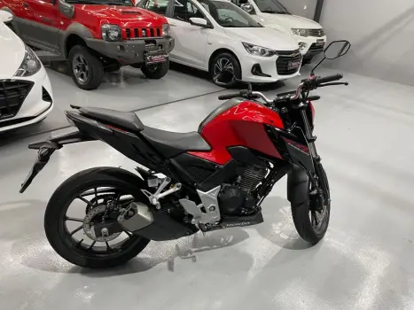 HONDA CB 300 F Twister FLEX ABS, Foto 4