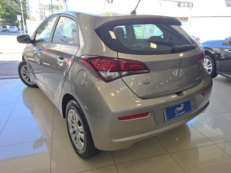 HYUNDAI HB 20 Hatch 1.6 16V 4P FLEX COMFORT PLUS AUTOMTICO, Foto 4