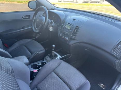 HYUNDAI I30 2.0 16V 4P, Foto 12