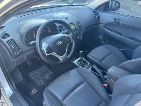 HYUNDAI I30 2.0 16V 4P, Foto 13