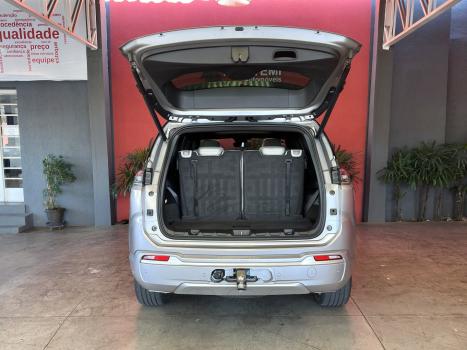 JEEP Commander 2.0 16V 4P TD380 OVERLAND TURBO DIESEL AUTOMTICO, Foto 9