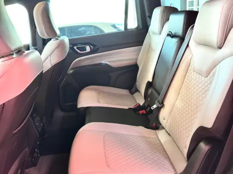JEEP Commander 2.0 16V 4P TD380 OVERLAND TURBO DIESEL AUTOMTICO, Foto 16