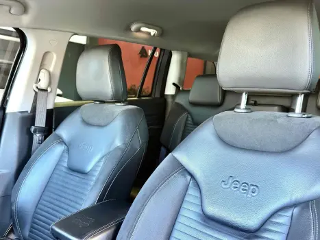 JEEP Commander , Foto 22