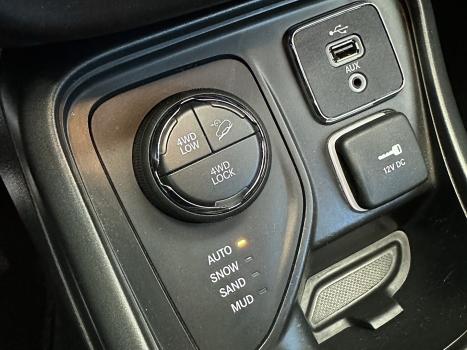 JEEP Compass 2.0 16V 4P LONGITUDE TURBO DIESEL 4X4 AUTOMTICO, Foto 23