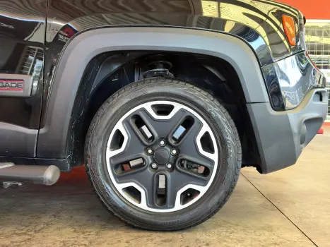 JEEP Renegade 2.0 16V 4P TURBO DIESEL TRAILHAWK 4X4 AUTOMTICO, Foto 22