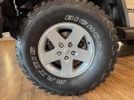 JEEP Wrangler 3.8 V6 4P UNLIMITED SAHARA 4X4 AUTOMTICO, Foto 5