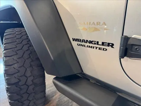 JEEP Wrangler 3.8 V6 4P UNLIMITED SAHARA 4X4 AUTOMTICO, Foto 11