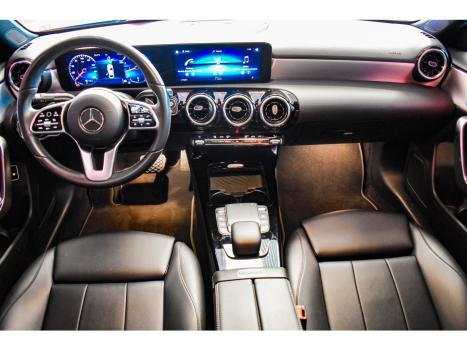 MERCEDES-BENZ A 200 Sedan , Foto 8
