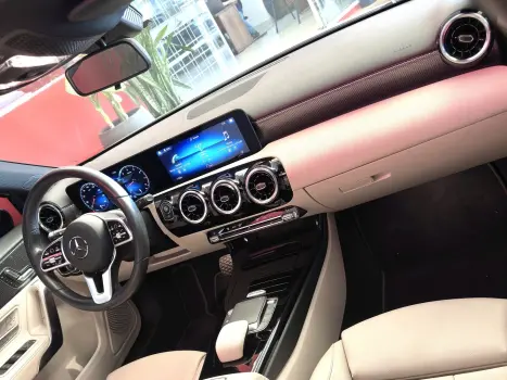 MERCEDES-BENZ A 250 2.0 16V 4P CGI 7G-DCT AUTOMTICO, Foto 19