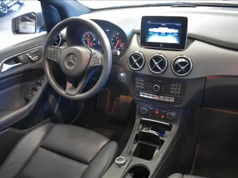 MERCEDES-BENZ B 200 , Foto 6