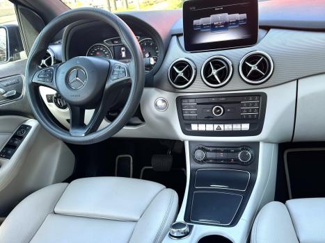 MERCEDES-BENZ B 200 , Foto 21