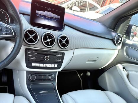 MERCEDES-BENZ B 200 , Foto 23