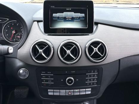 MERCEDES-BENZ B 200 , Foto 16