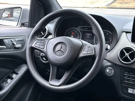 MERCEDES-BENZ B 200 , Foto 15