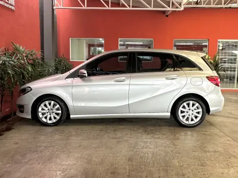 MERCEDES-BENZ B 200 , Foto 20