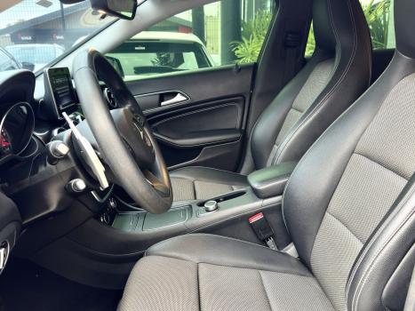 MERCEDES-BENZ CLA 180 , Foto 11