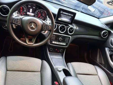 MERCEDES-BENZ CLA 180 , Foto 16