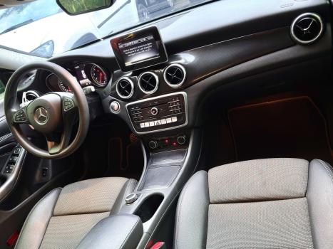 MERCEDES-BENZ CLA 180 , Foto 18