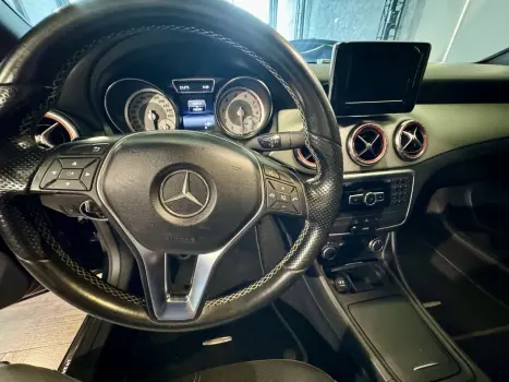MERCEDES-BENZ CLA 200 1.6 4P FIRST EDITION TURBO AUTOMATIZADO, Foto 7