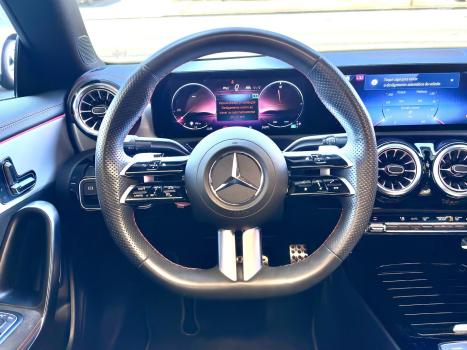 MERCEDES-BENZ CLA 200 , Foto 14