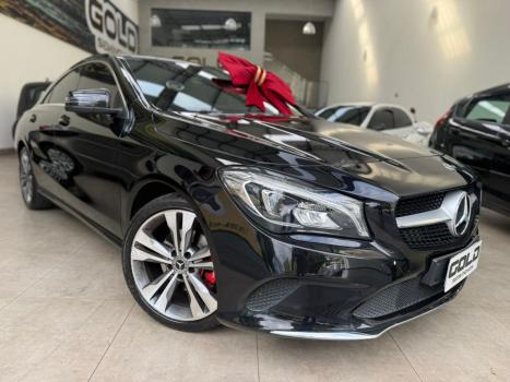 MERCEDES-BENZ CLA 200 , Foto 2