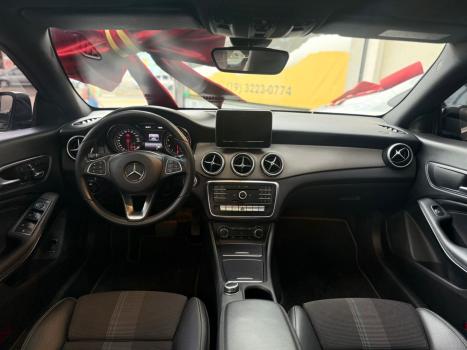 MERCEDES-BENZ CLA 200 , Foto 6