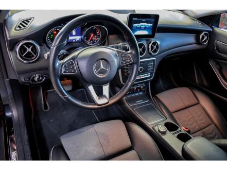 MERCEDES-BENZ GLA 200 , Foto 6