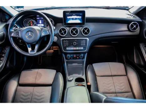 MERCEDES-BENZ GLA 200 1.3 16V 4P GCI STYLE 7G-DCT AUTOMTICO, Foto 2