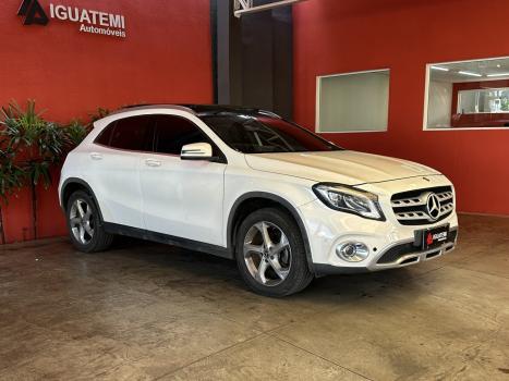 MERCEDES-BENZ GLA 200 , Foto 4