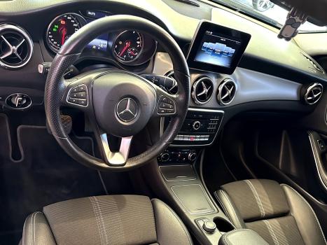 MERCEDES-BENZ GLA 200 , Foto 6