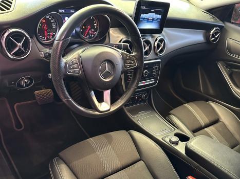 MERCEDES-BENZ GLA 200 , Foto 8