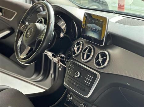 MERCEDES-BENZ GLA 200 1.6 16V 4P CGI STYLE TURBO AUTOMTICO, Foto 5