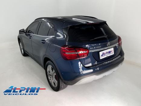 MERCEDES-BENZ GLA 200 , Foto 4