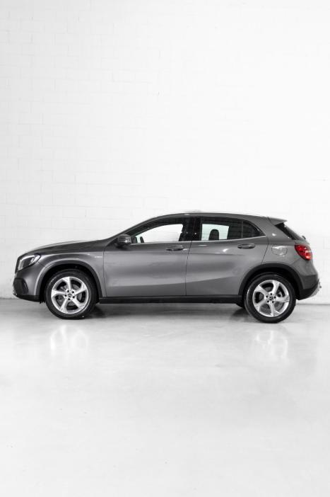 MERCEDES-BENZ GLA 200 1.6 16V 4P CGI ADVANCE TURBO AUTOMTICO, Foto 3