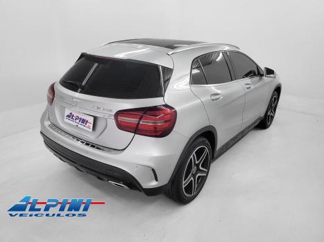 MERCEDES-BENZ GLA 250 , Foto 3