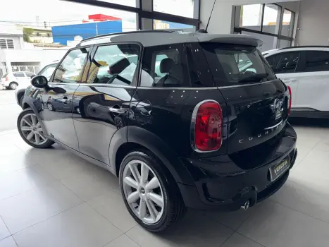 MINI Countryman 1.6 16V S TURBO, Foto 3