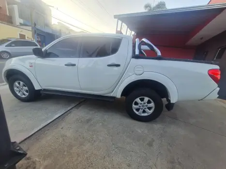 MITSUBISHI L 200 Triton 2.4 16V FLEX HLS CABINE DUPLA, Foto 9