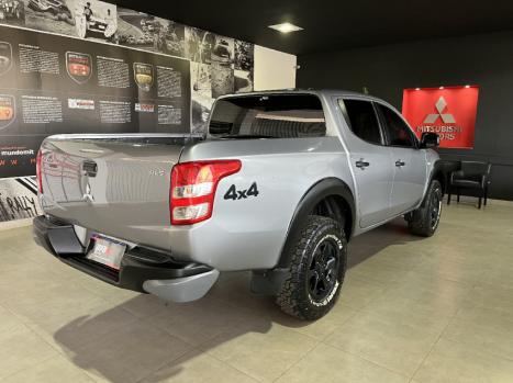 MITSUBISHI L 200 Triton 2.4 16V SPORT GLS CABINE DUPLA TURBO DIESEL AUTOMTICO, Foto 9