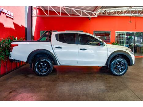 MITSUBISHI L 200 Triton , Foto 11