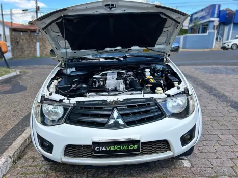 MITSUBISHI L 200 Triton 3.2 16V GL 4X4 CABINE DUPLA TURBO DIESEL INTERCOOLER, Foto 9