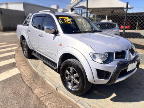 MITSUBISHI L 200 Triton 3.2 16V HPE 4X4 CABINE DUPLA TURBO DIESEL INTERCOOLER AUTOMTICO, Foto 3