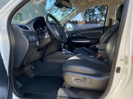 MITSUBISHI L 200 Triton 2.4 16V SPORT HPE-S 4X4 CABINE DUPLA TURBO DIESEL AUTOMTICO, Foto 13