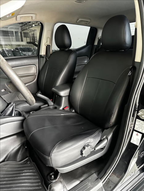 MITSUBISHI L 200 Triton 2.4 16V SPORT GL CABINE DUPLA TURBO DIESEL, Foto 7