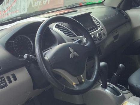 MITSUBISHI L 200 Triton 2.4 16V FLEX GL CABINE DUPLA, Foto 4