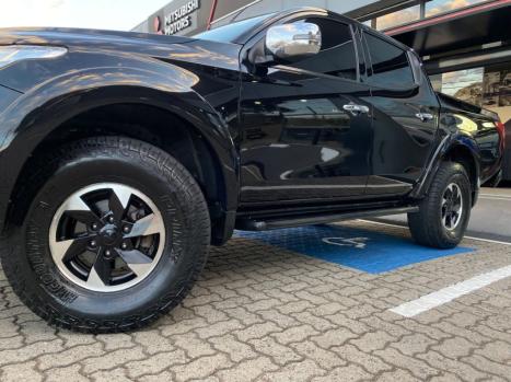 MITSUBISHI L 200 Triton 2.4 16V SPORT HPE 4X4 CABINE DUPLA TURBO DIESEL AUTOMTICO, Foto 3