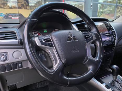 MITSUBISHI L 200 Triton 2.4 16V SPORT HPE 4X4 CABINE DUPLA TURBO DIESEL AUTOMTICO, Foto 9